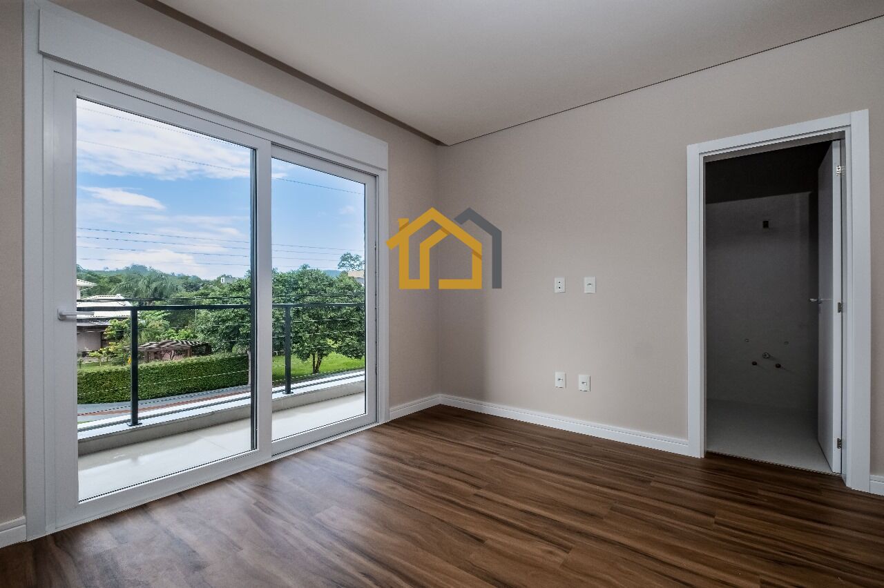 Casa à venda com 3 quartos, 237m² - Foto 10