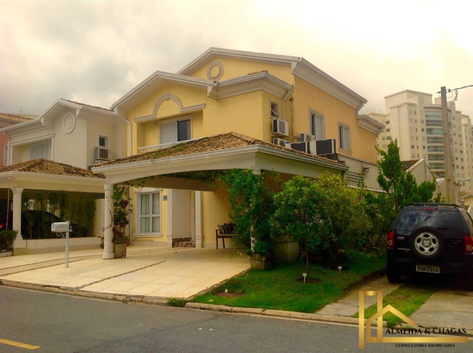 Casa para alugar no bairro Tamboré em Santana de Parnaíba/SP