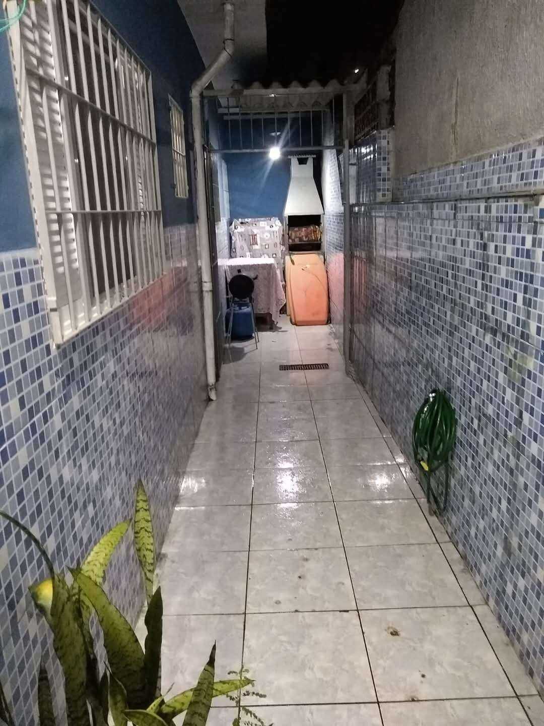 Casa para alugar com 3 quartos, 50m² - Foto 9