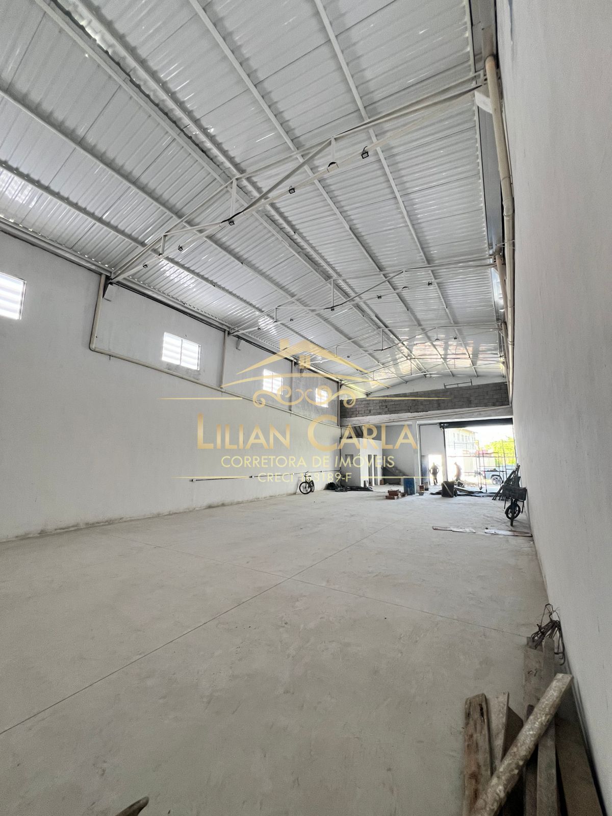 Depósito-Galpão-Armazém à venda, 250m² - Foto 1
