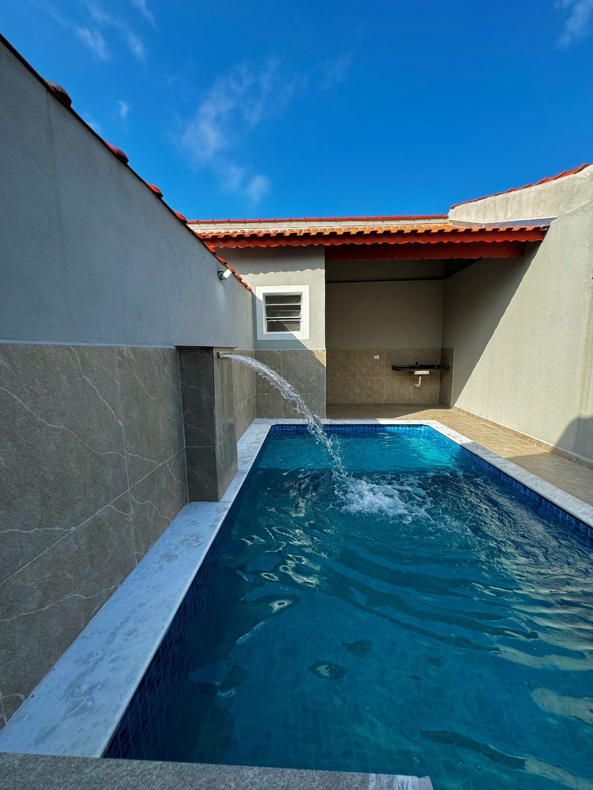 Casa, 3 quartos, 104 m² - Foto 1