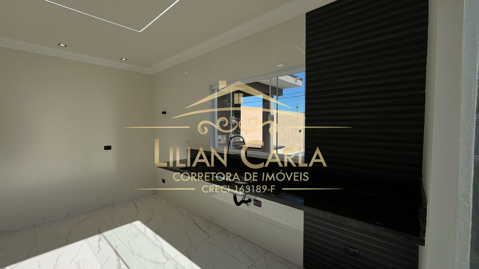 Casa à venda com 2 quartos, 64m² - Foto 3