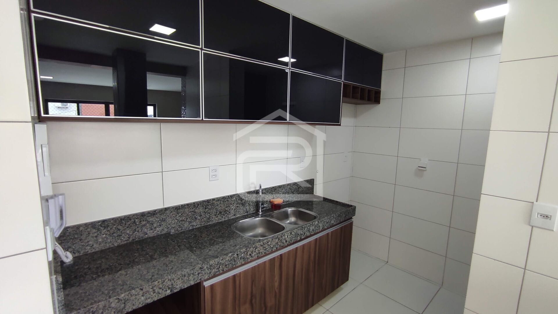 Apartamento à venda com 2 quartos, 59m² - Foto 4