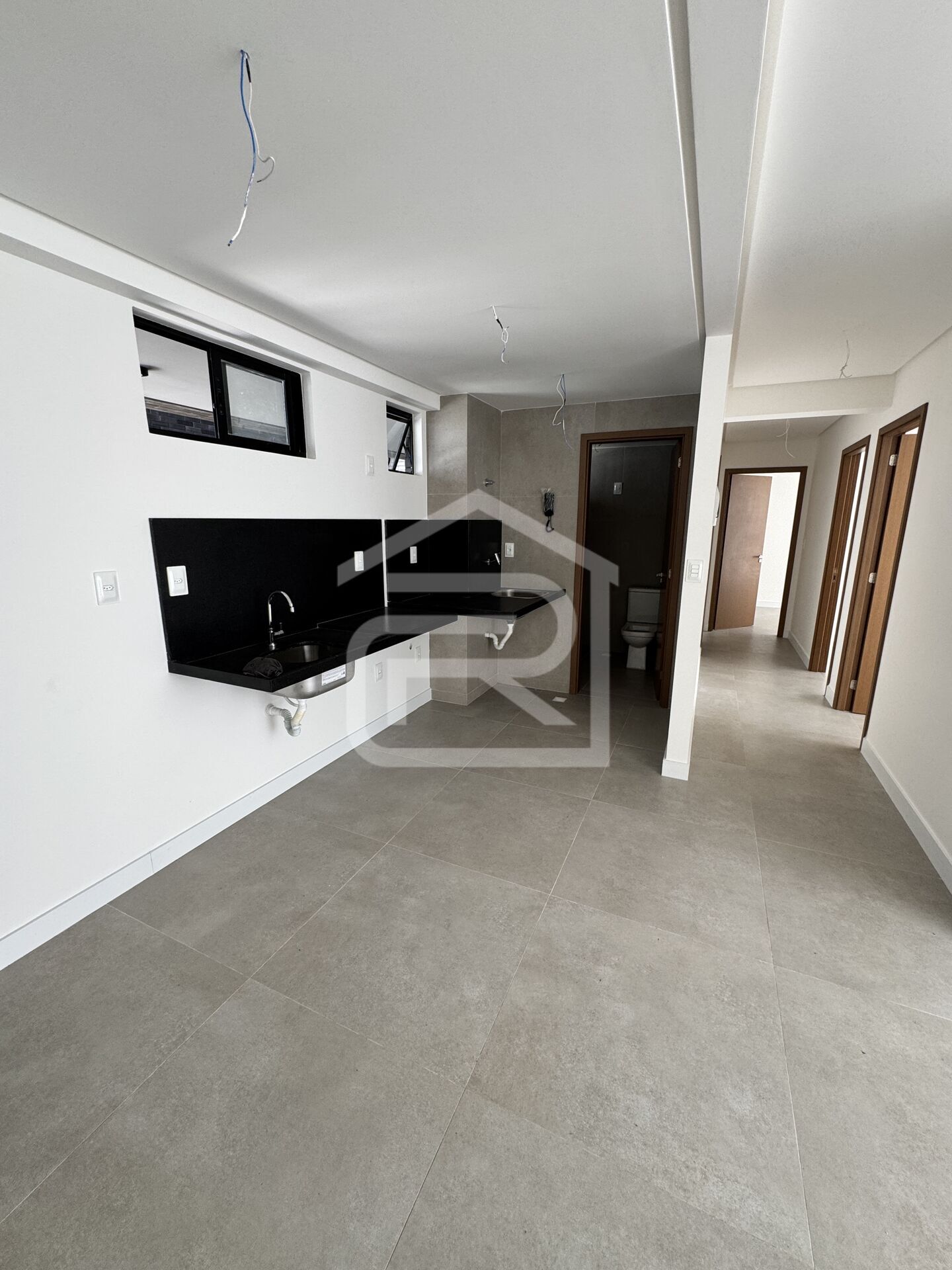 Apartamento à venda com 3 quartos, 77m² - Foto 3