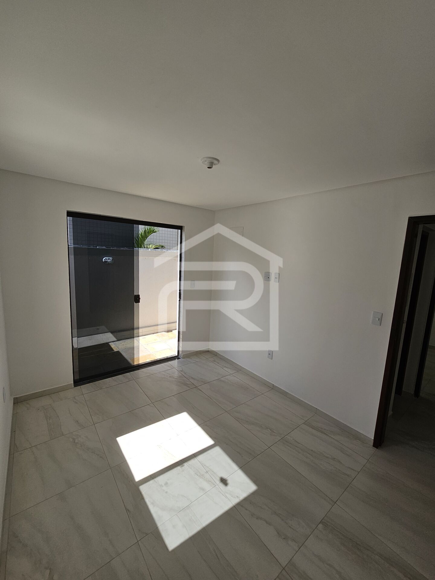 Apartamento à venda com 2 quartos, 9m² - Foto 18