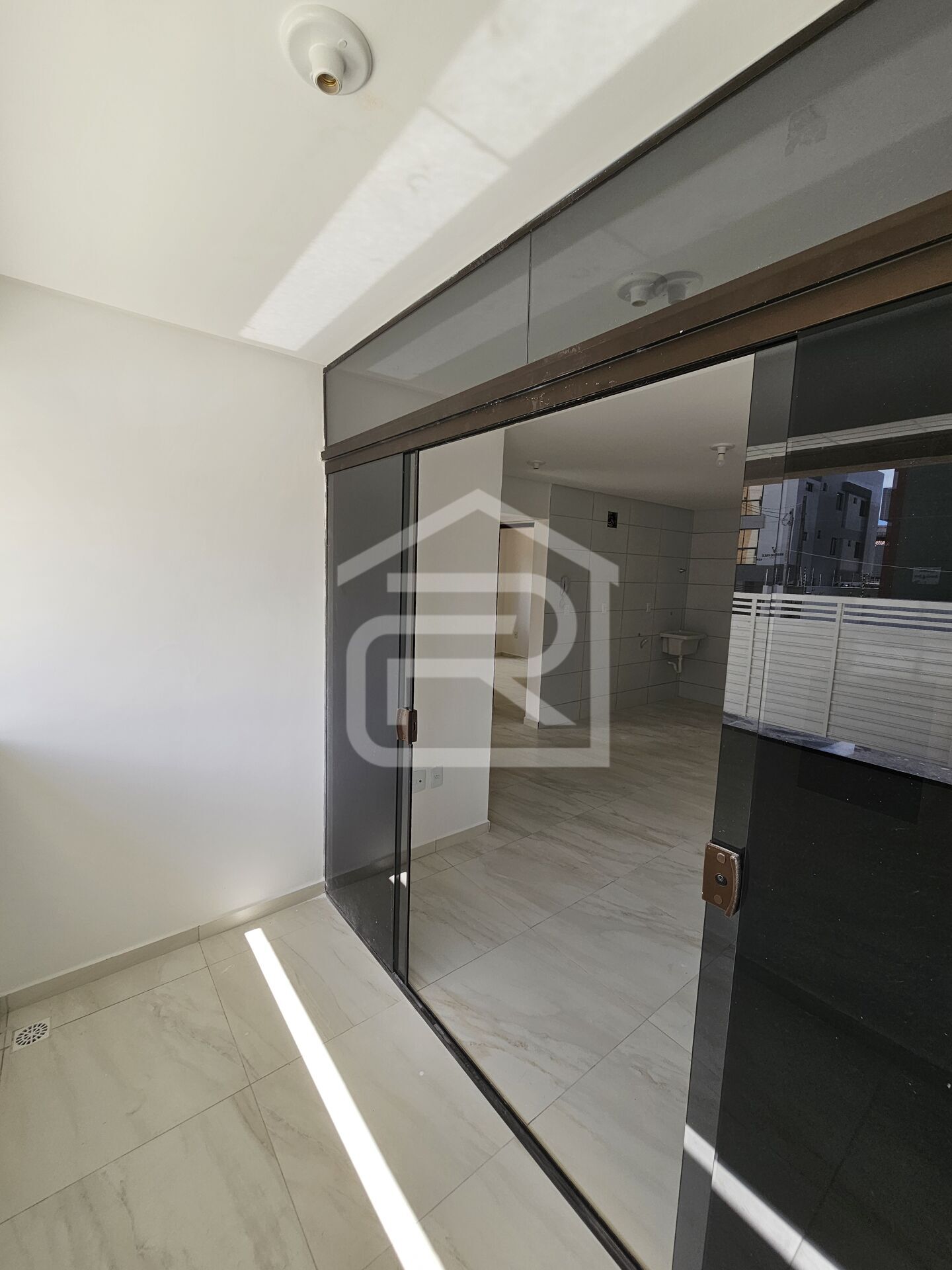 Apartamento à venda com 2 quartos, 9m² - Foto 10