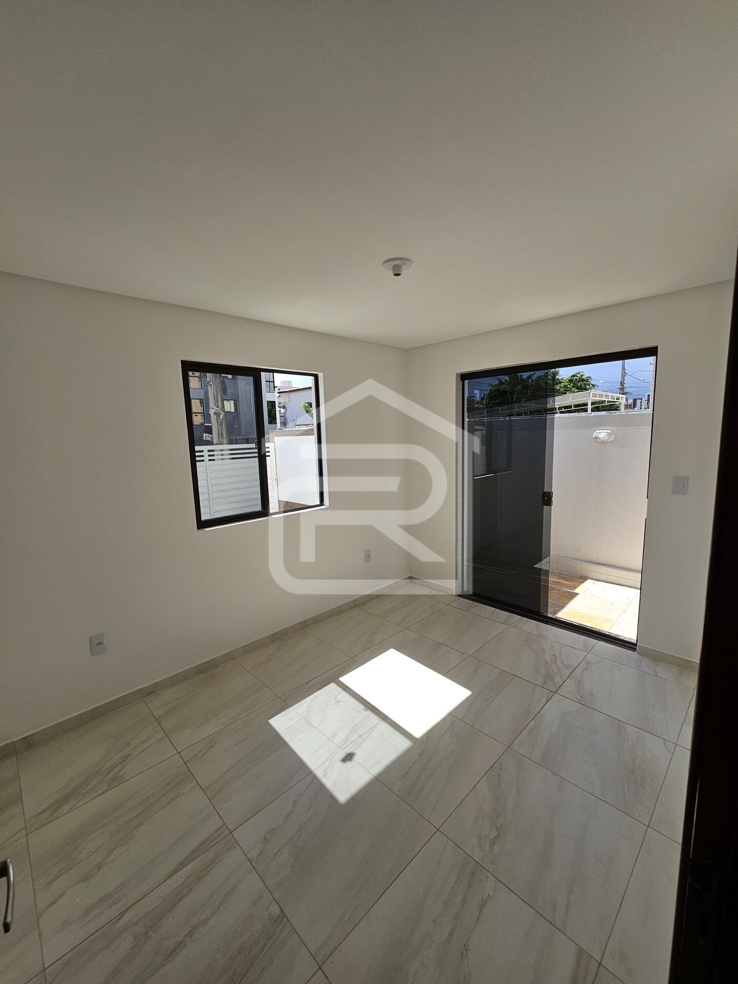 Apartamento à venda com 2 quartos, 9m² - Foto 16