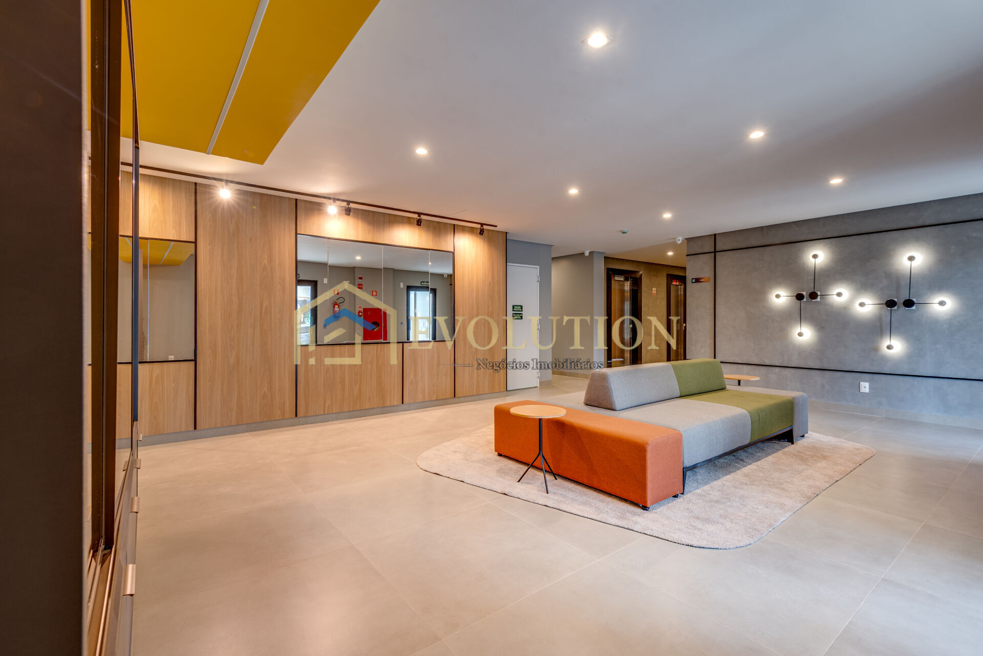 Apartamento à venda com 2 quartos, 65m² - Foto 9