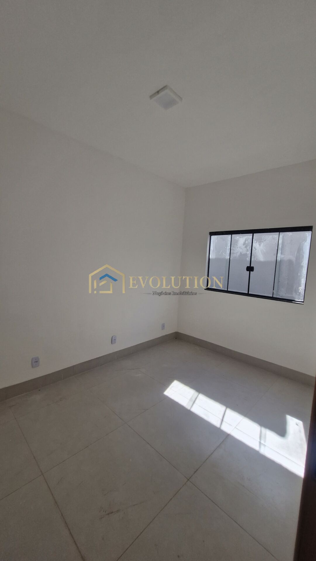 Casa à venda com 3 quartos, 110m² - Foto 13