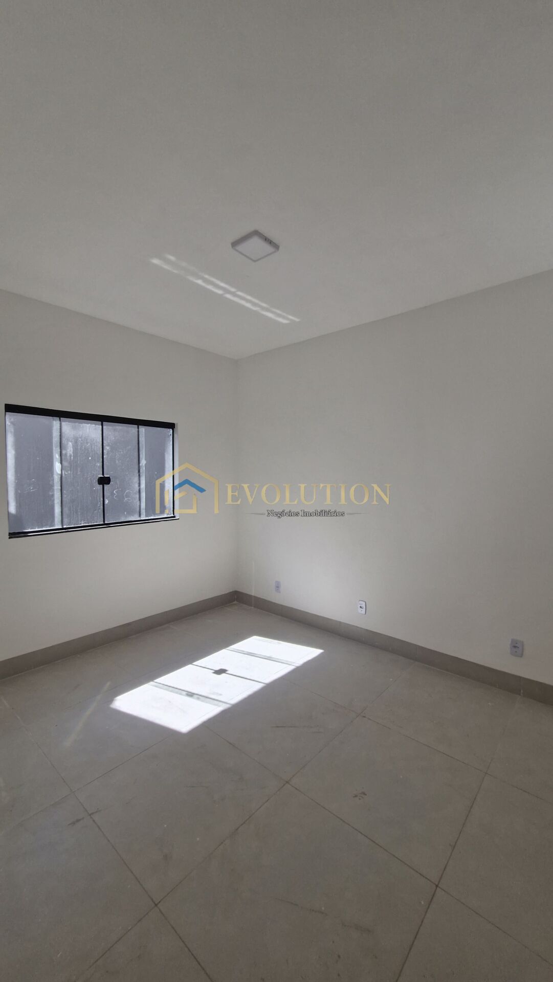Casa à venda com 3 quartos, 110m² - Foto 11