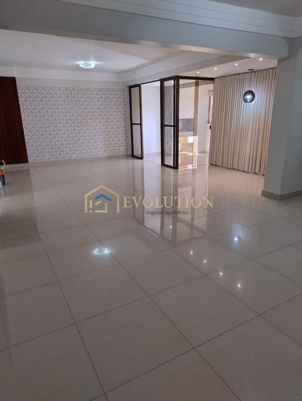 Apartamento para alugar com 3 quartos, 144m² - Foto 1