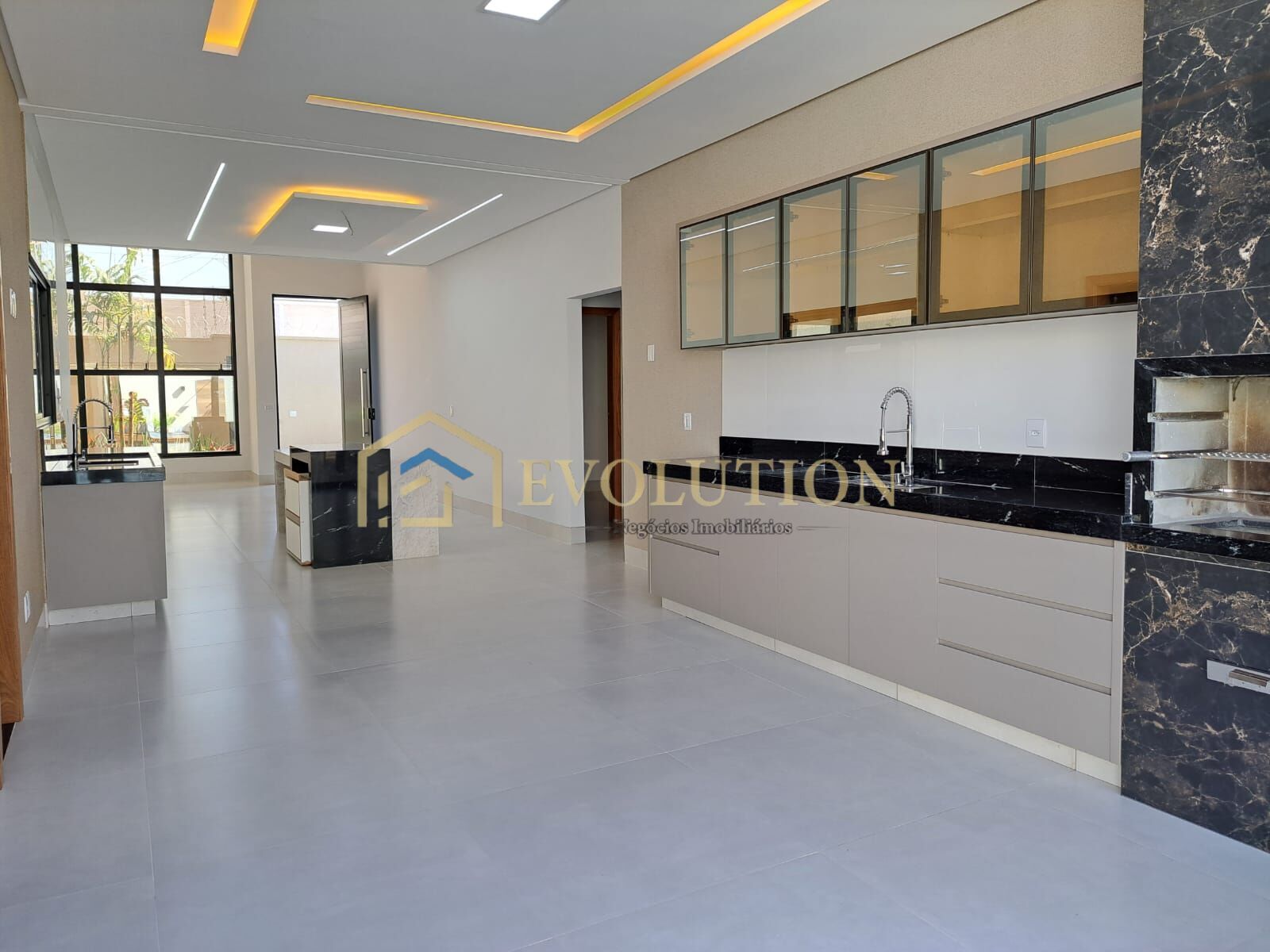 Casa à venda com 3 quartos, 180m² - Foto 12