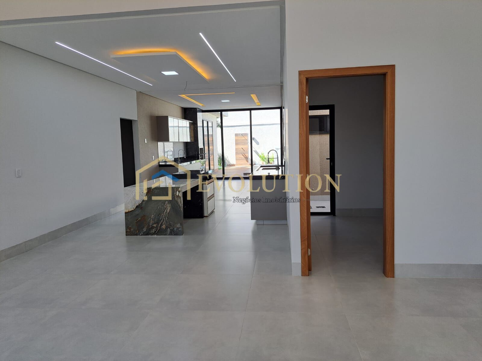 Casa à venda com 3 quartos, 180m² - Foto 13