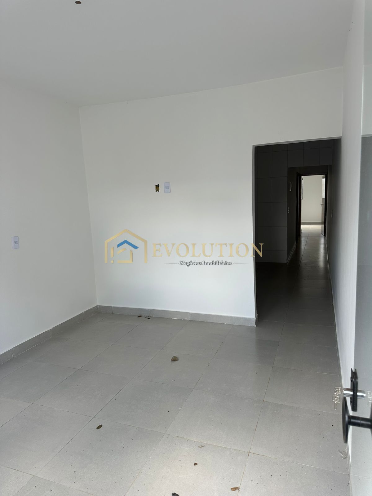 Casa à venda com 2 quartos, 60m² - Foto 9