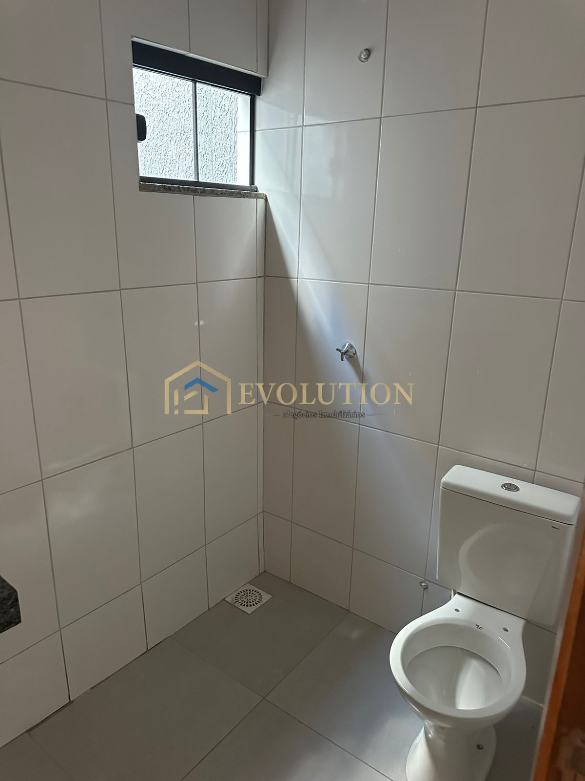Casa à venda com 2 quartos, 60m² - Foto 4