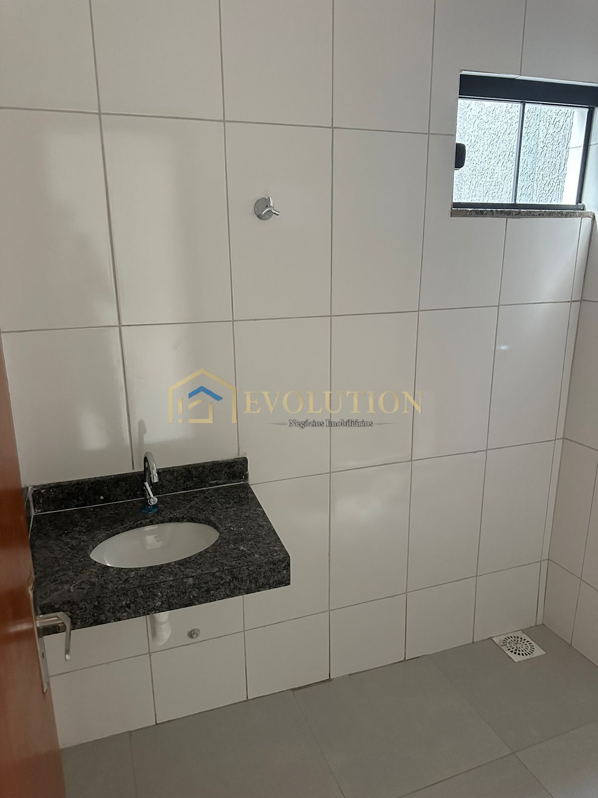 Casa à venda com 2 quartos, 60m² - Foto 5