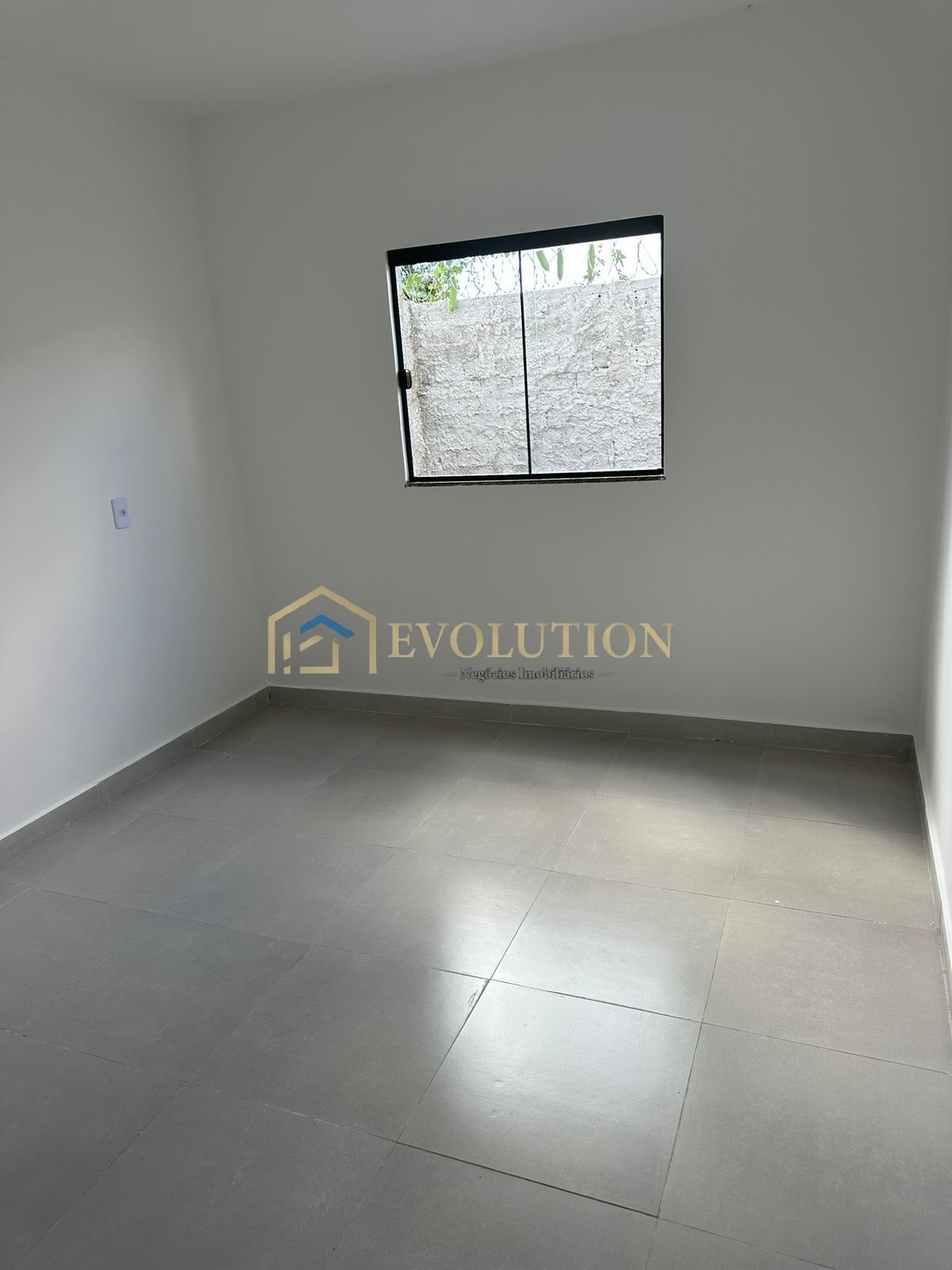 Casa à venda com 2 quartos, 60m² - Foto 3