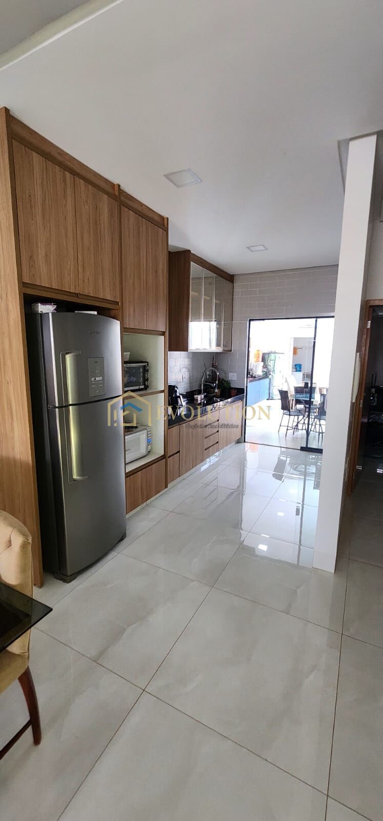 Casa à venda com 3 quartos, 210m² - Foto 7