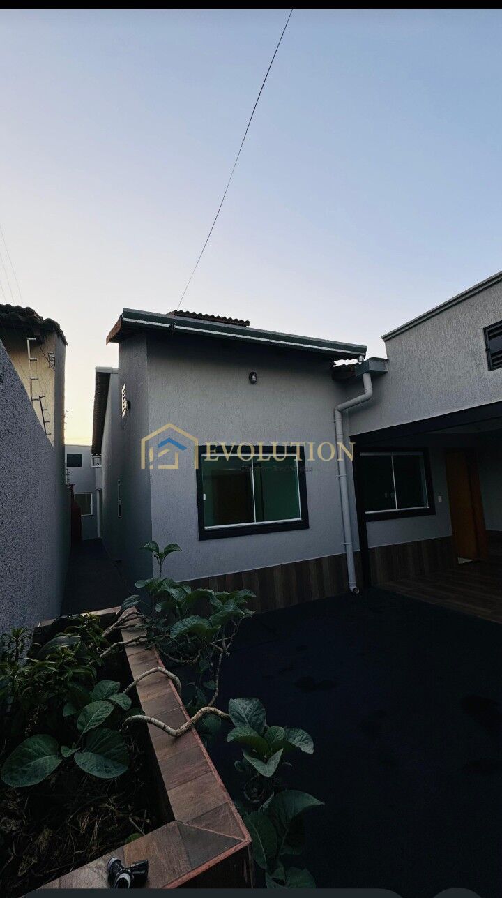 Casa à venda com 3 quartos, 130m² - Foto 2