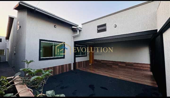 Casa à venda com 3 quartos, 130m² - Foto 1