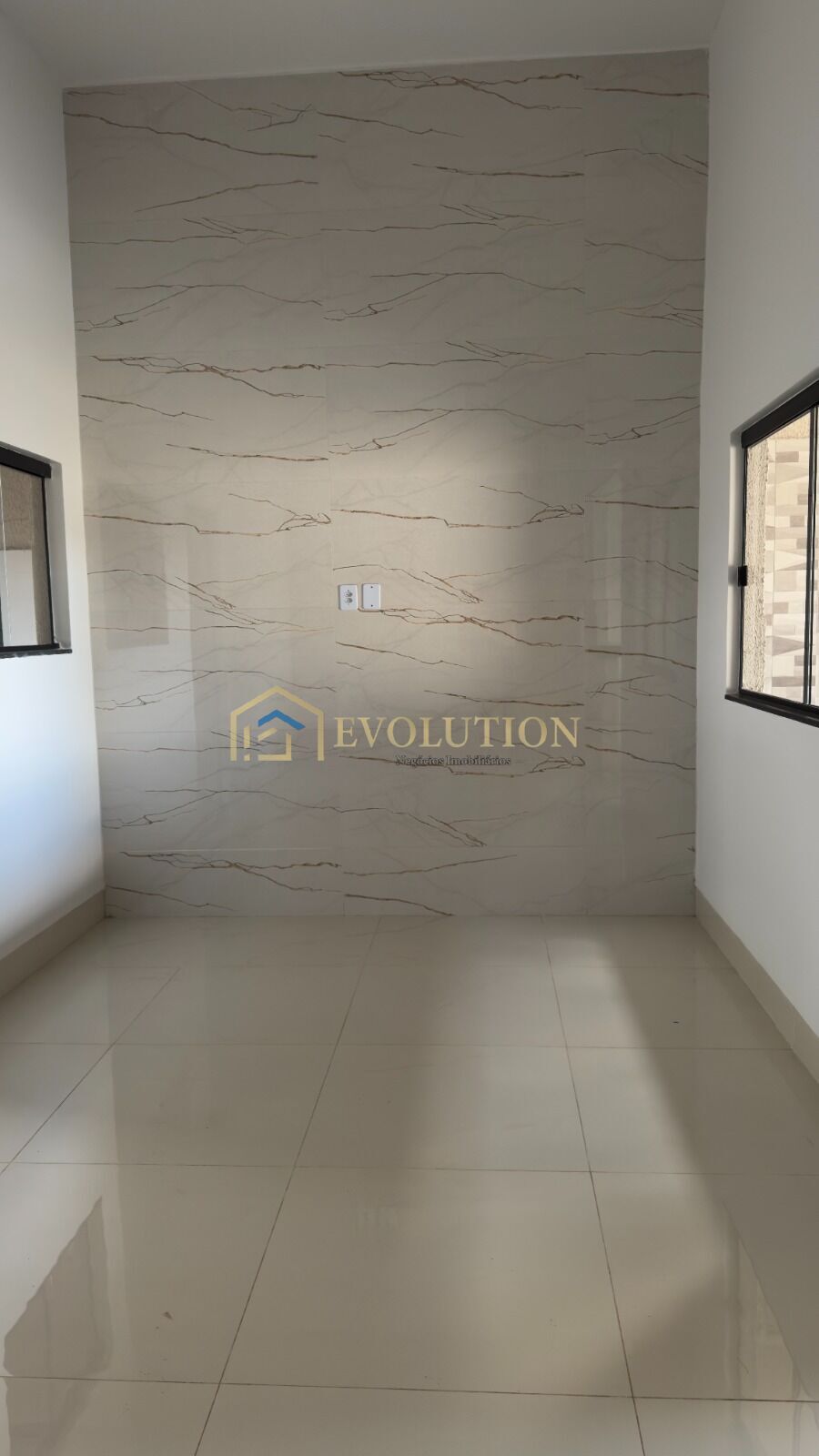 Casa à venda com 2 quartos, 102m² - Foto 3