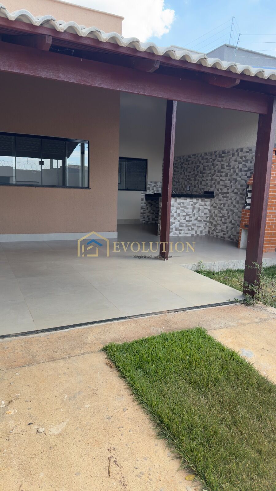 Casa à venda com 2 quartos, 102m² - Foto 2