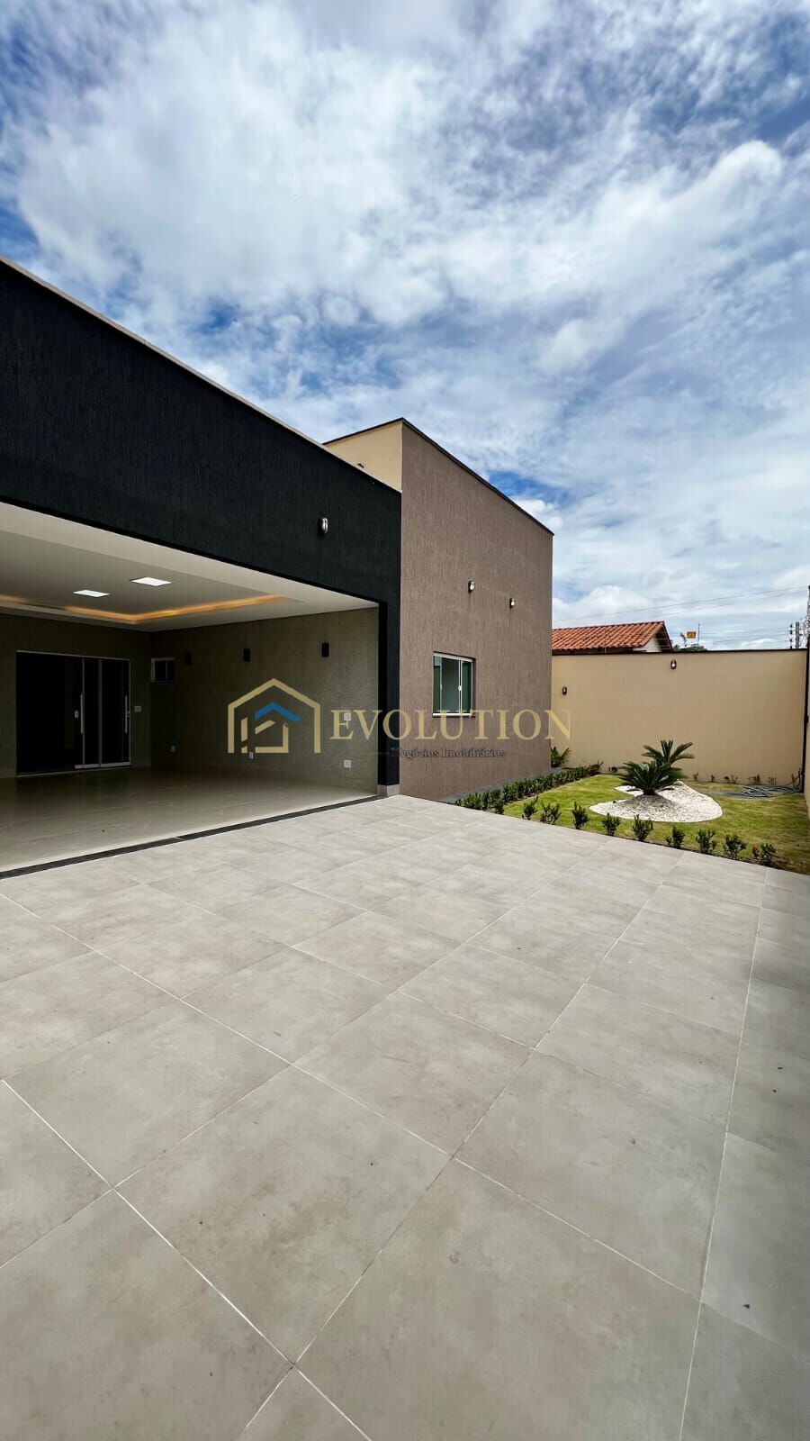 Casa à venda com 3 quartos, 268m² - Foto 4