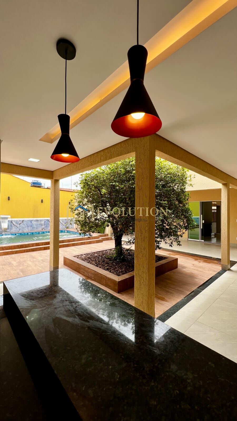 Casa à venda com 3 quartos, 268m² - Foto 12