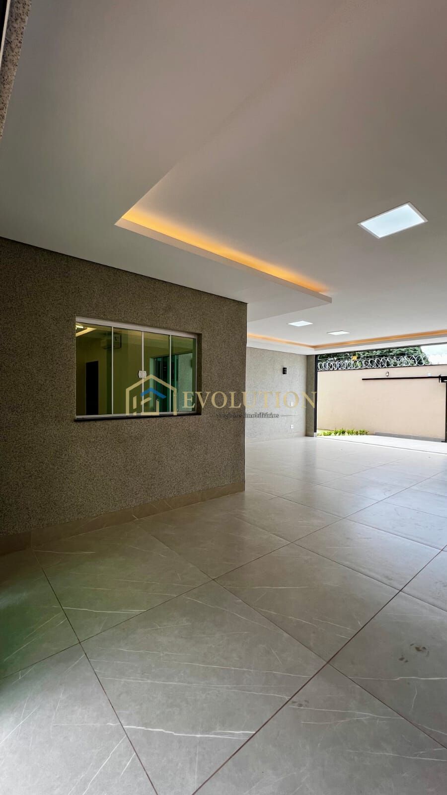 Casa à venda com 3 quartos, 268m² - Foto 14