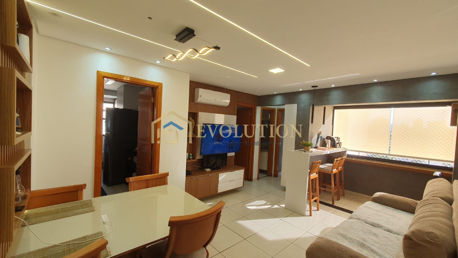 Apartamento à venda com 2 quartos, 63m² - Foto 1