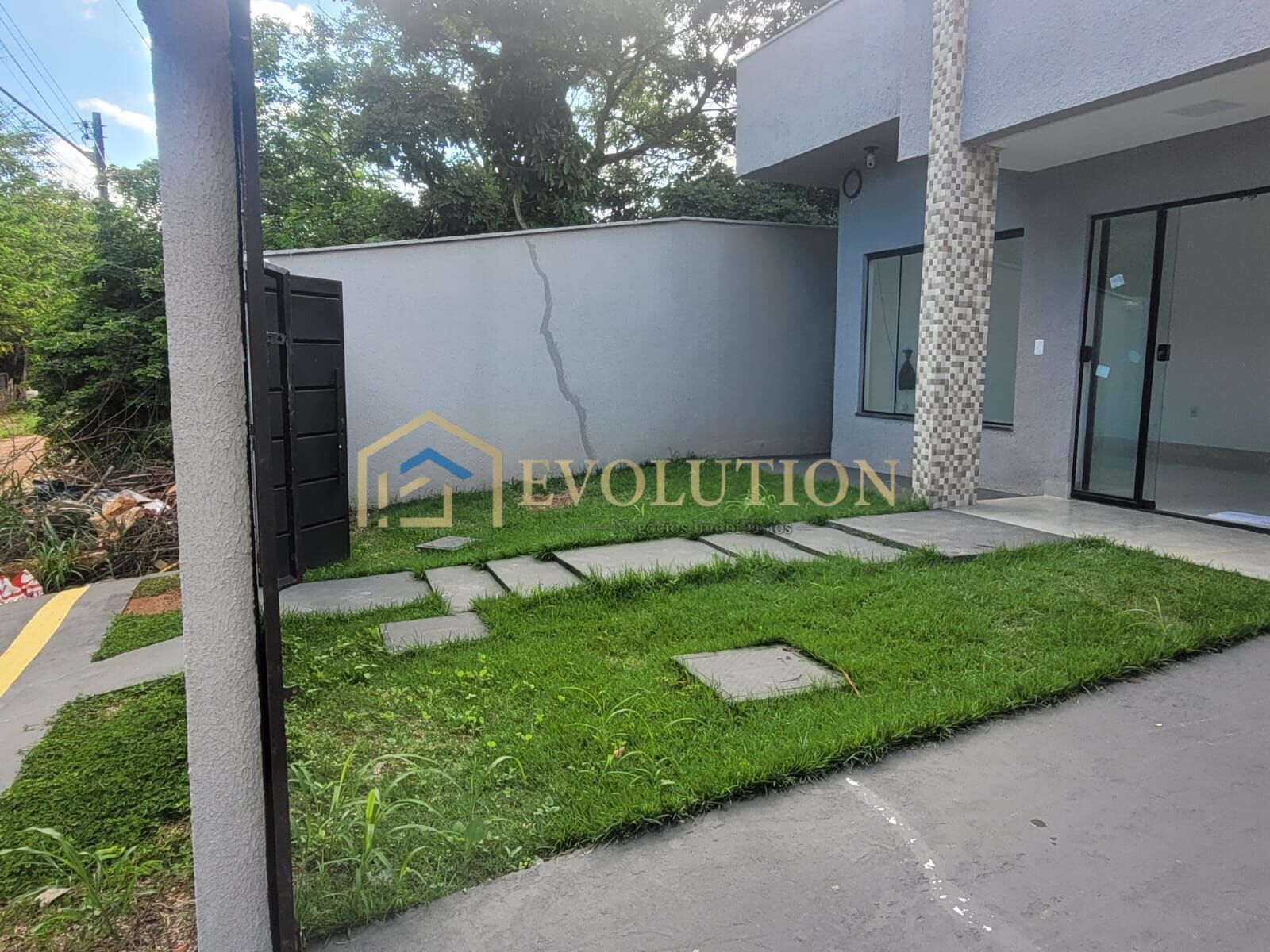 Casa à venda com 3 quartos, 110m² - Foto 3