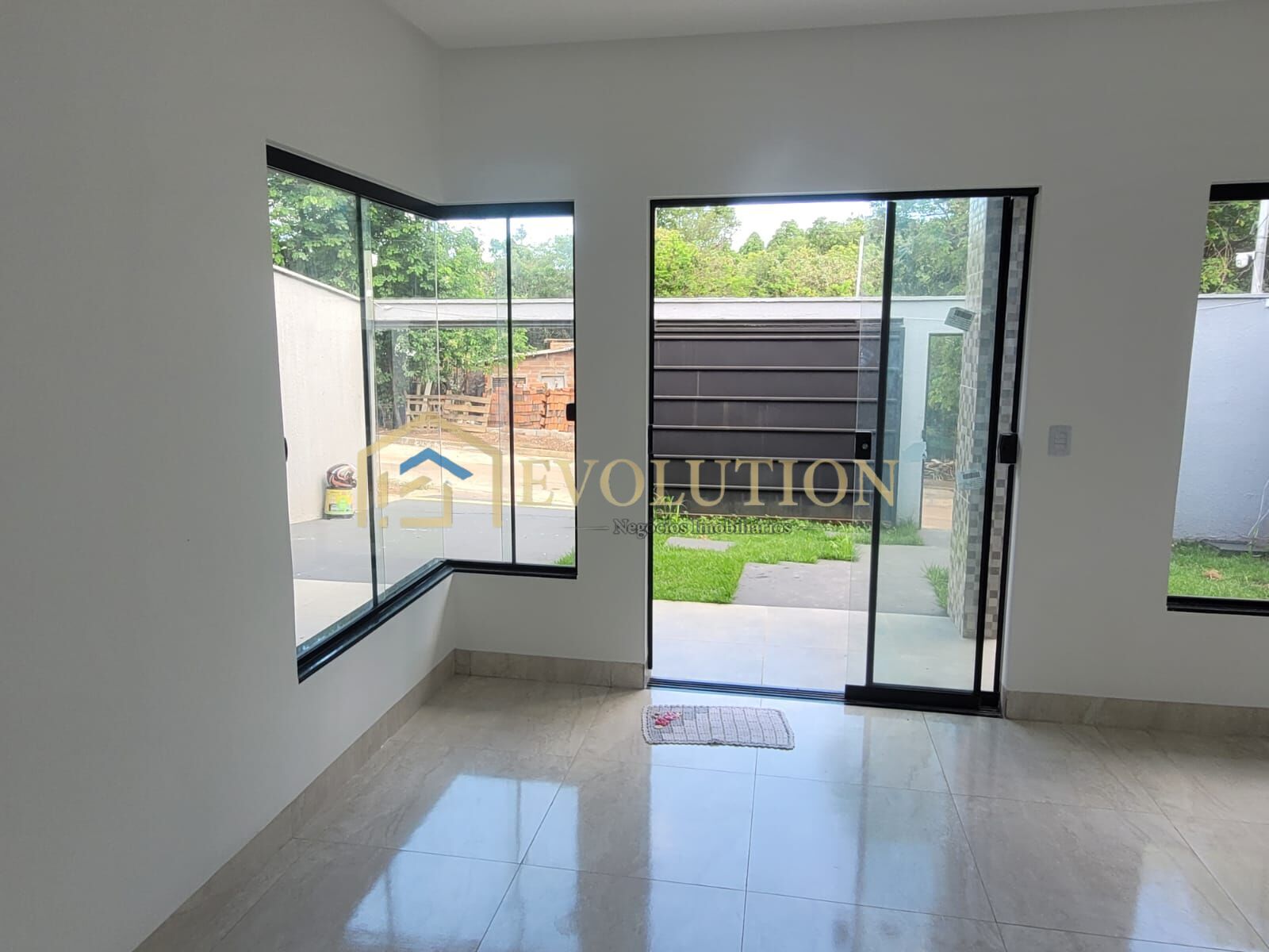 Casa à venda com 3 quartos, 110m² - Foto 5