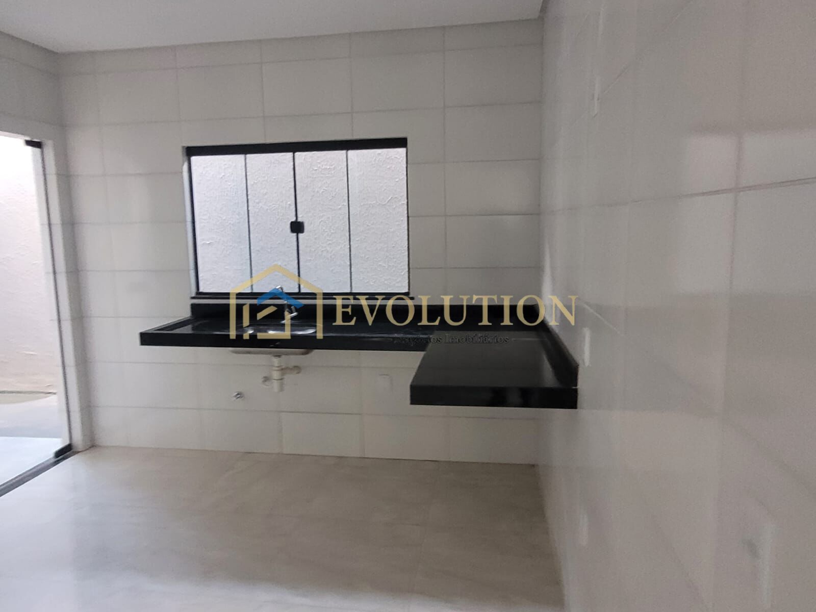 Casa à venda com 3 quartos, 110m² - Foto 8