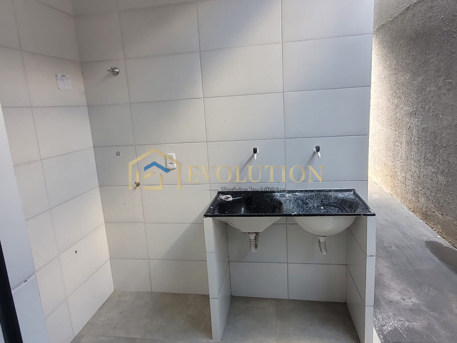 Casa à venda com 3 quartos, 110m² - Foto 10
