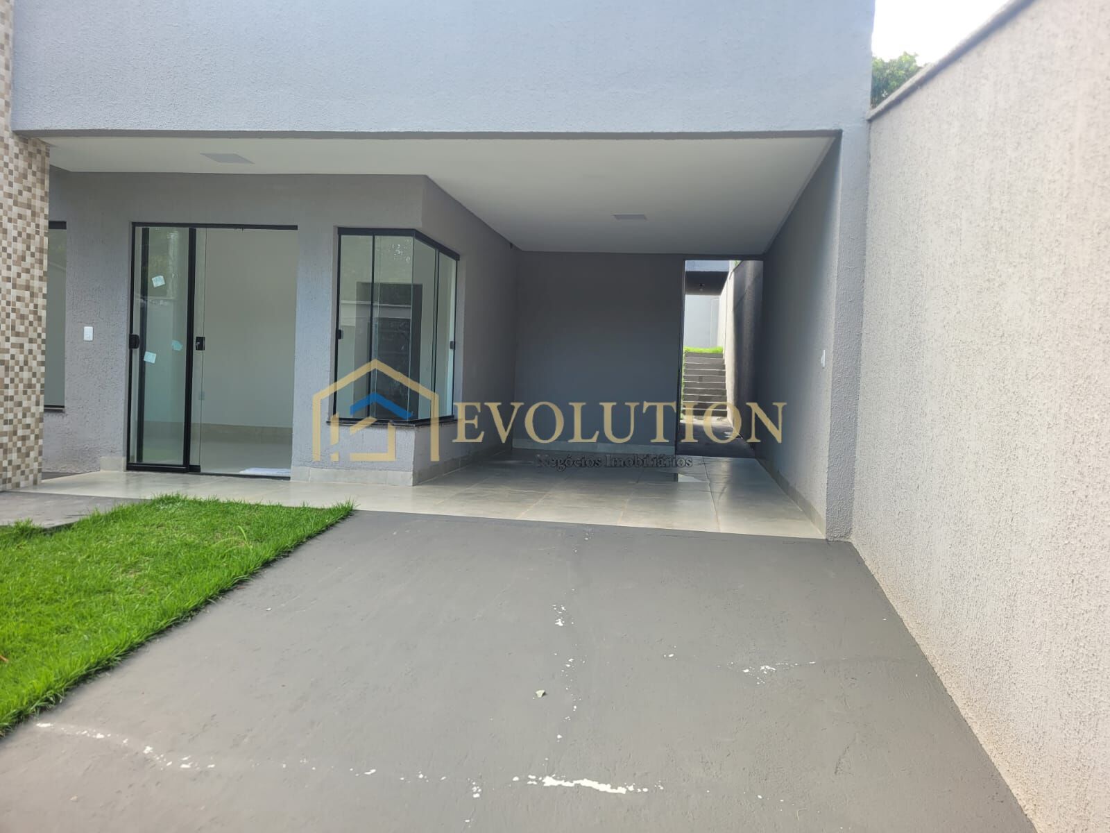 Casa à venda com 3 quartos, 110m² - Foto 2