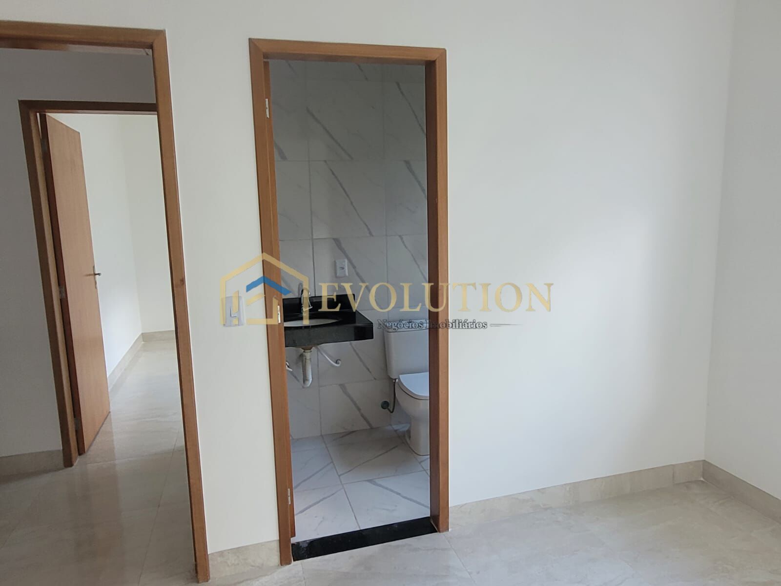 Casa à venda com 3 quartos, 110m² - Foto 13