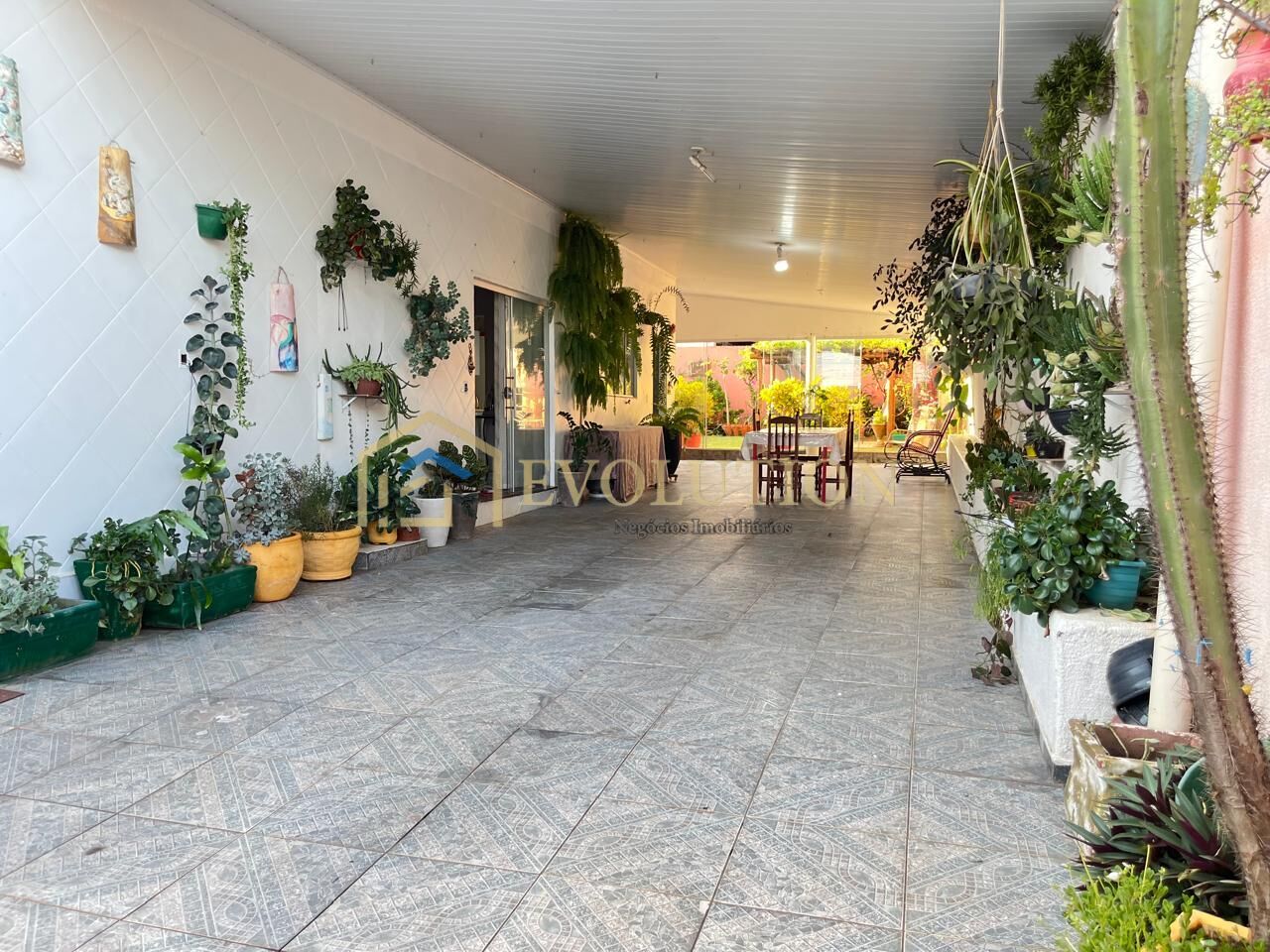 Casa à venda com 3 quartos, 256m² - Foto 3