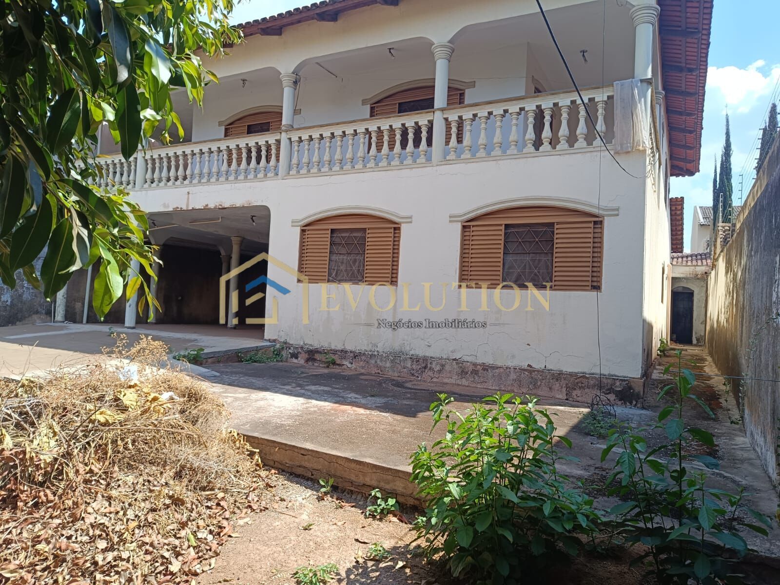Sobrado à venda com 7 quartos, 380m² - Foto 2