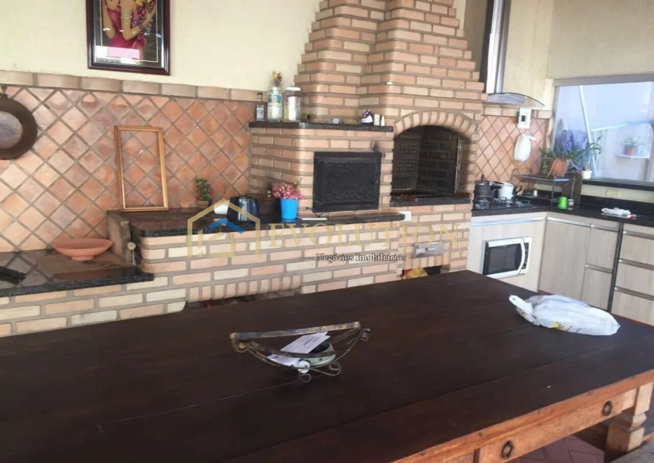 Casa à venda com 4 quartos, 314m² - Foto 5