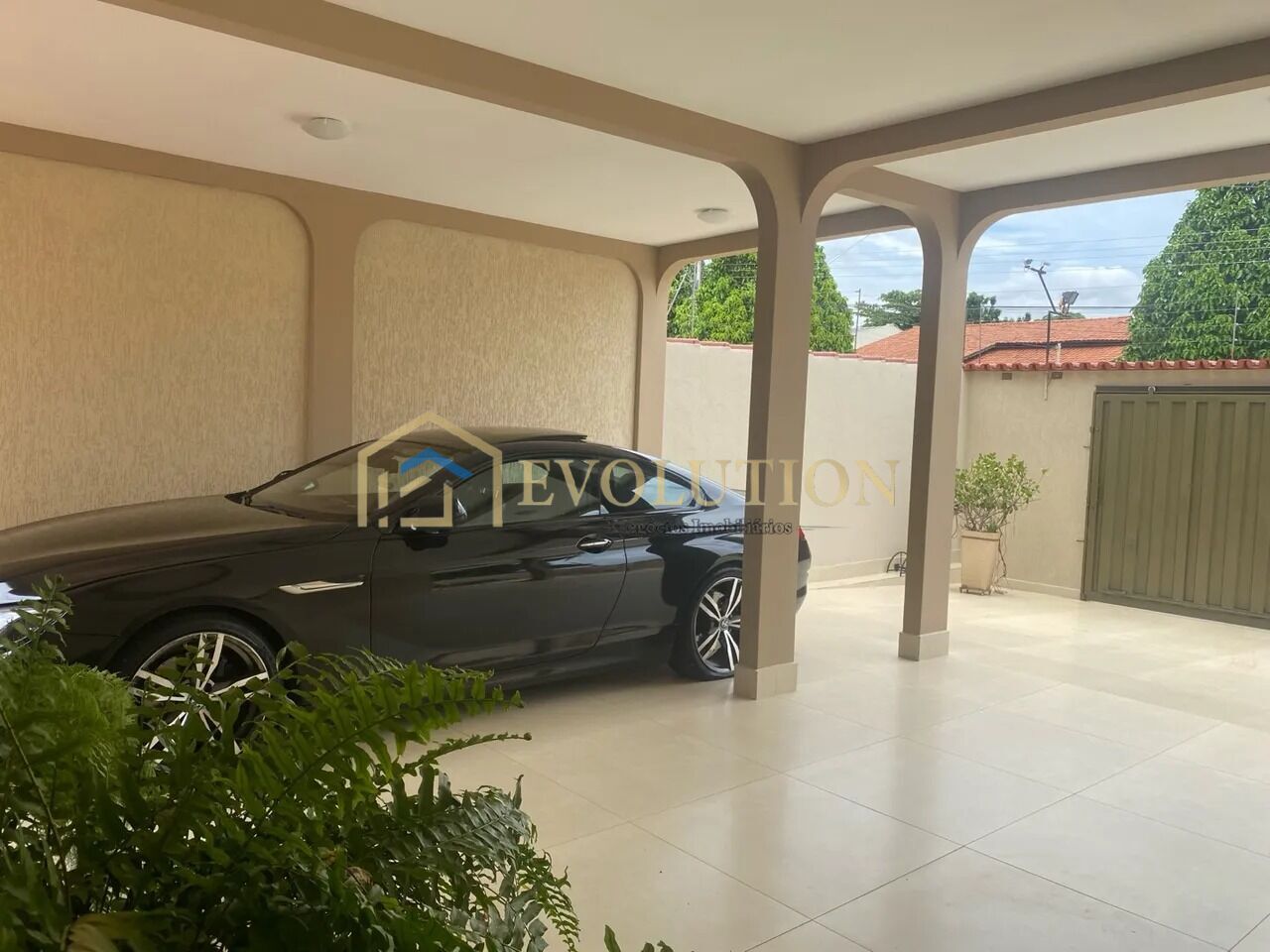 Casa à venda com 4 quartos, 314m² - Foto 4
