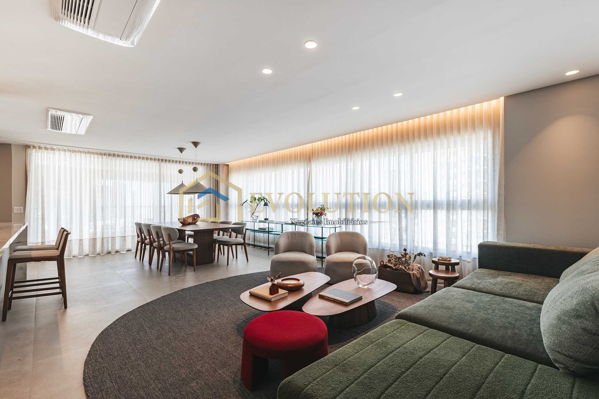 Apartamento à venda com 4 quartos, 240m² - Foto 7