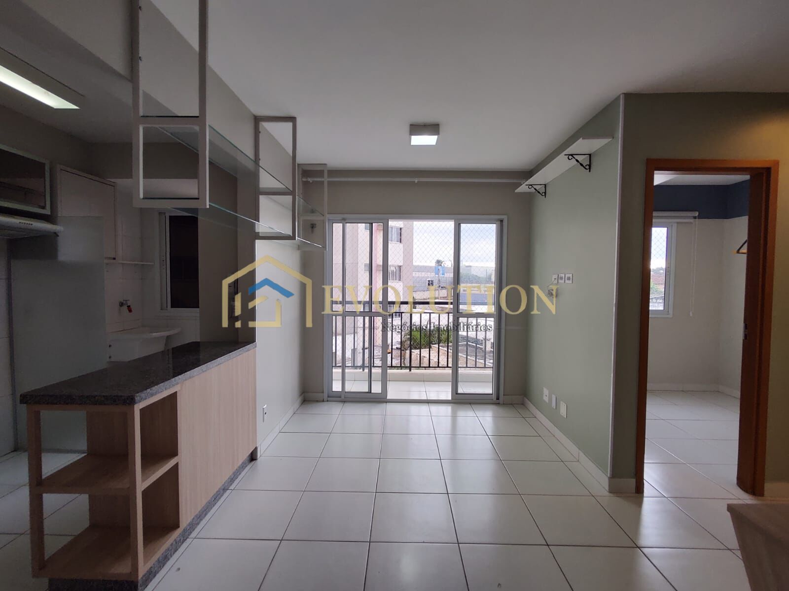 Apartamento à venda com 2 quartos, 48m² - Foto 2