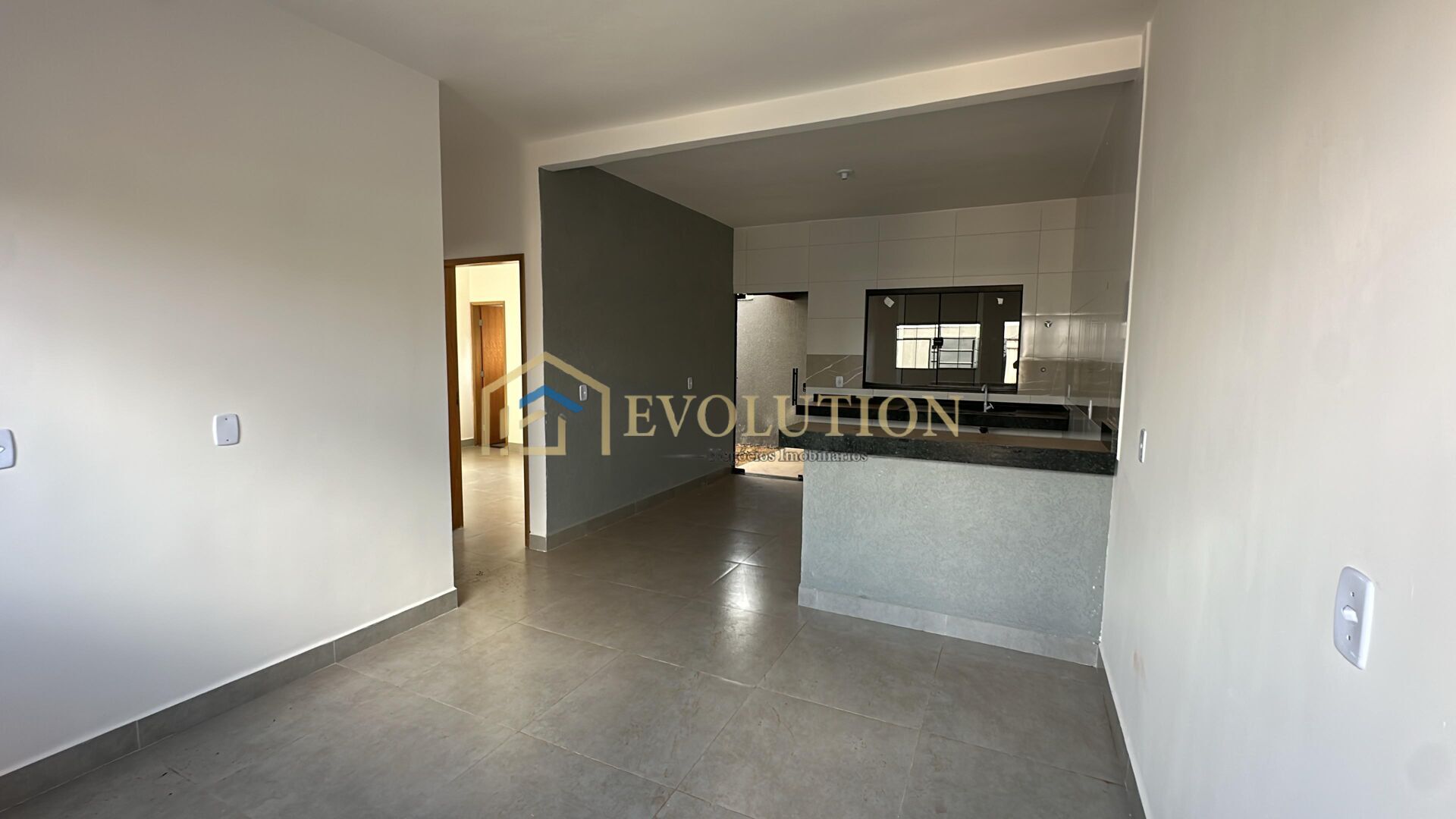 Casa à venda com 2 quartos, 69m² - Foto 4