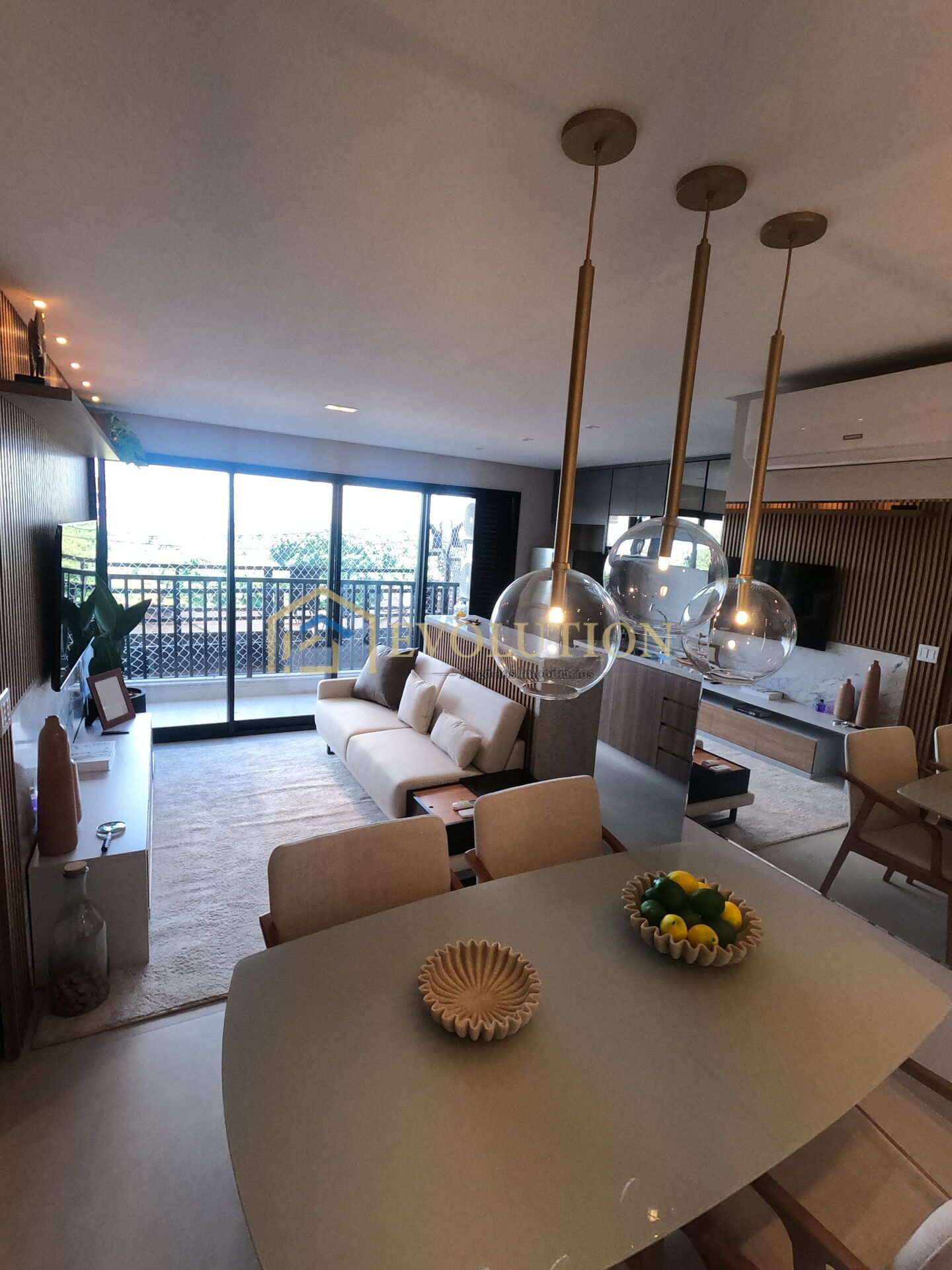 Apartamento à venda com 2 quartos, 66m² - Foto 3