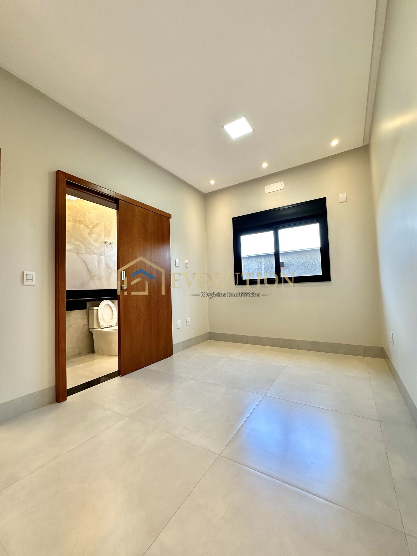 Casa à venda com 3 quartos, 175m² - Foto 8
