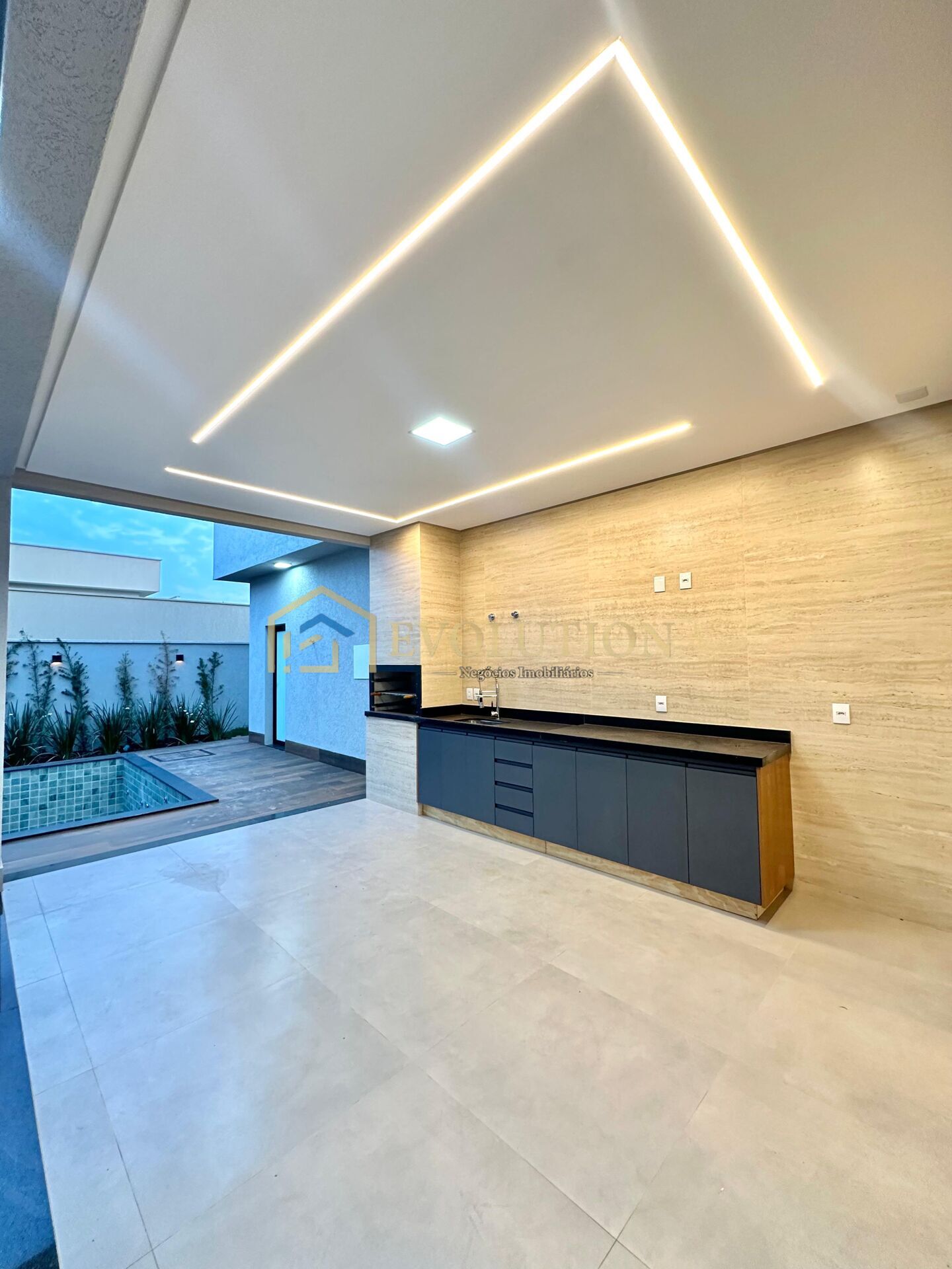 Casa à venda com 3 quartos, 175m² - Foto 14