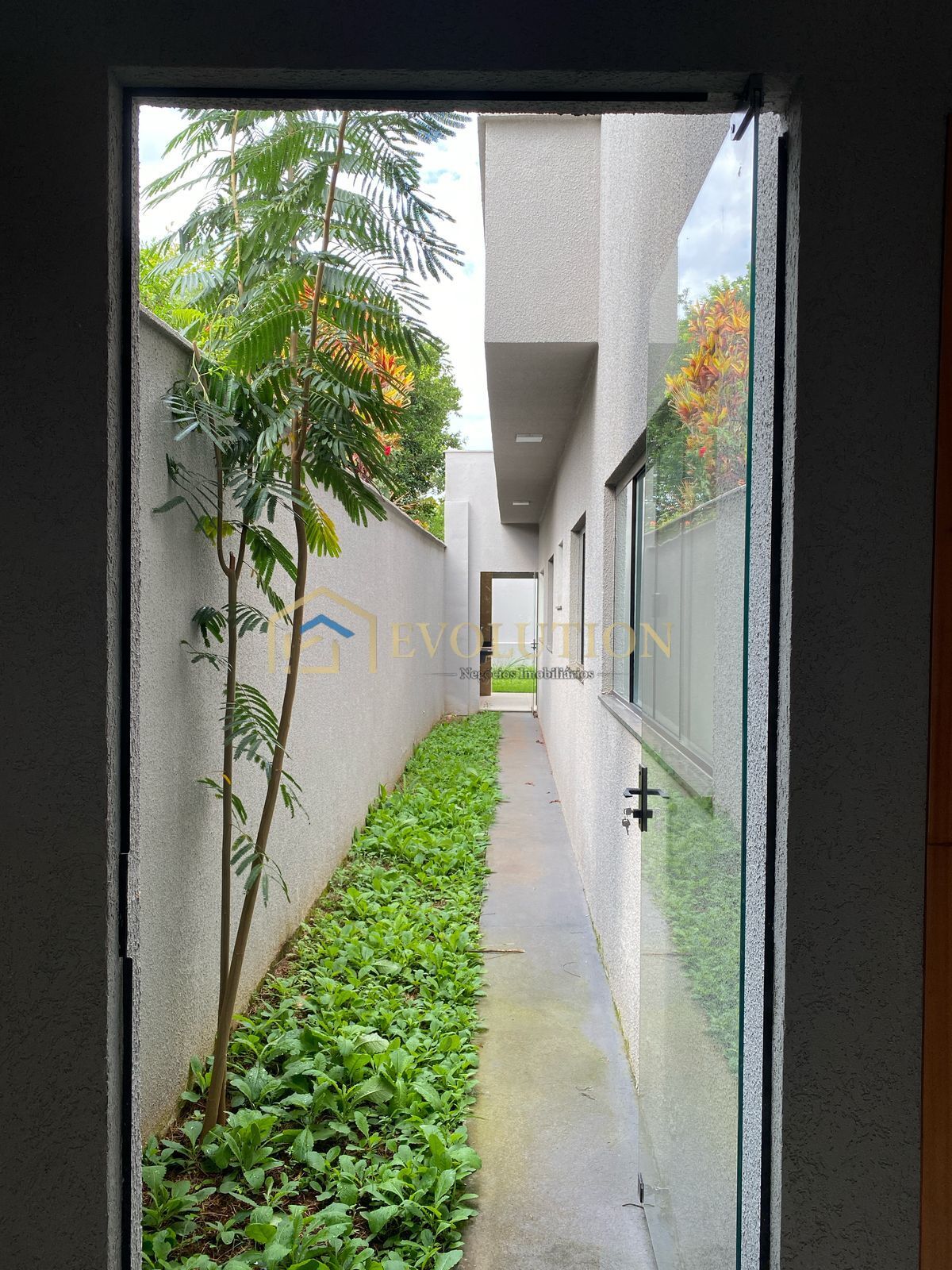 Casa à venda com 3 quartos, 170m² - Foto 4