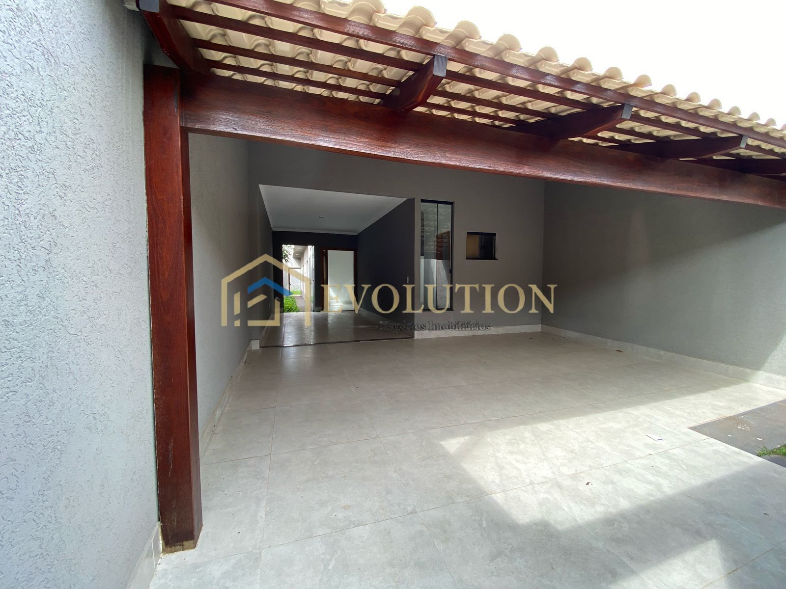 Casa à venda com 3 quartos, 170m² - Foto 1
