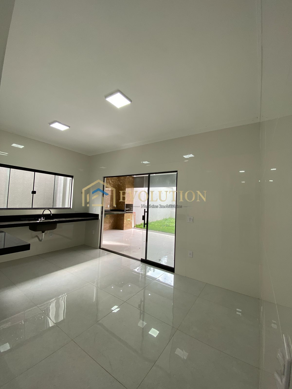 Casa à venda com 3 quartos, 170m² - Foto 13