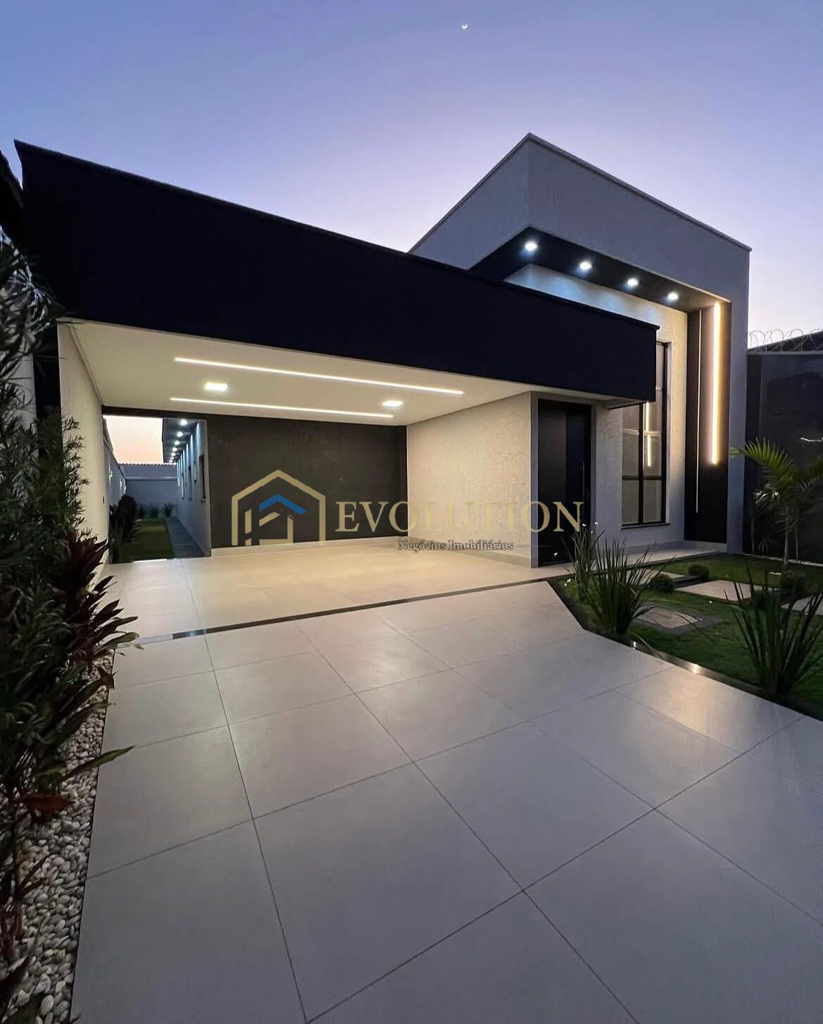 Casa à venda com 3 quartos, 177m² - Foto 2